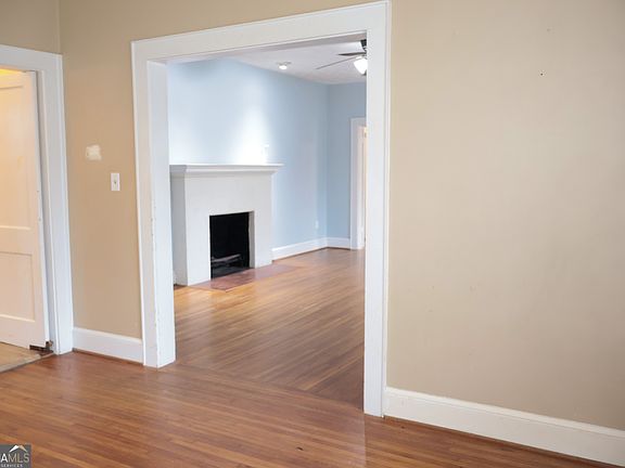 4th image of 59 Spring St