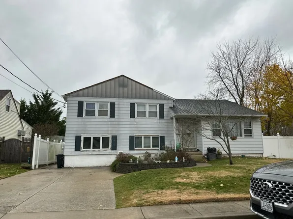 147 Madison Ave, Island Park, NY 11558