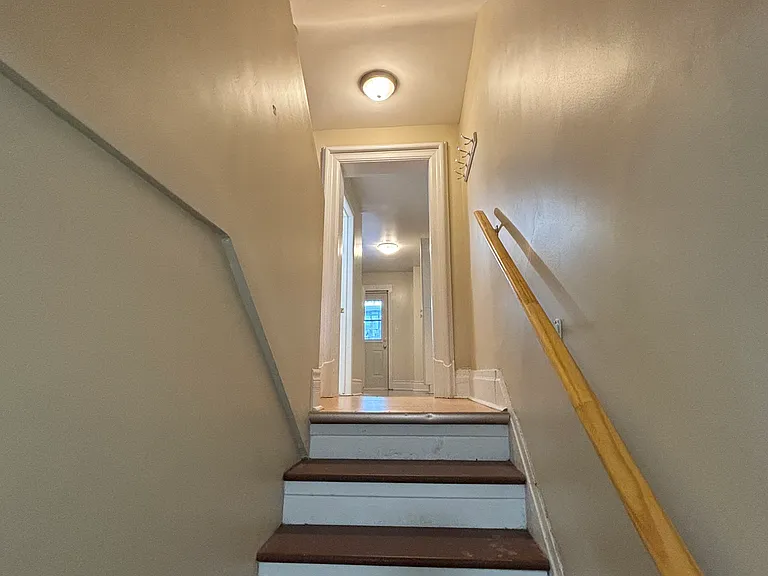 335 Nepean St — Photo 9