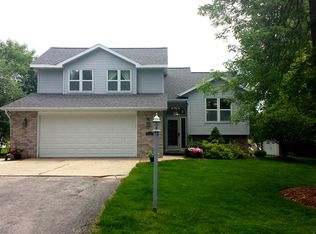 3748 Grove Rd, Green Bay, WI 54311