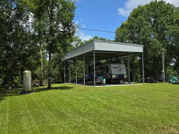 213 River Glen Dr, West Columbia, TX 77486