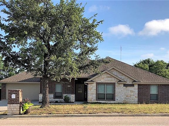 2nd image of 3509 Churchhill Dr