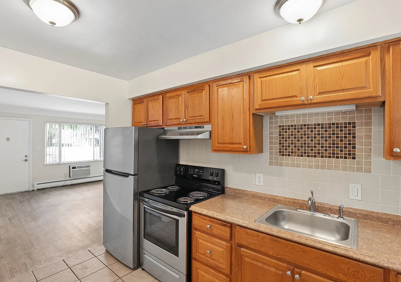 Clawson Park Apartments — Photo 1