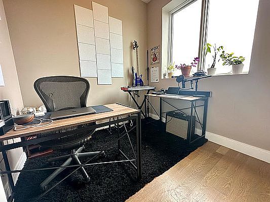 5th image of 259 Evergreen Ave #4A