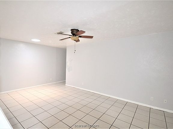 4th image of 1713 Lawyer St #A