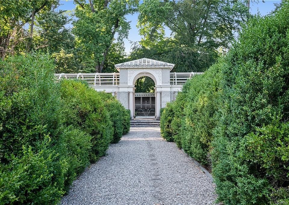 1st image of 25 Beechwood Way