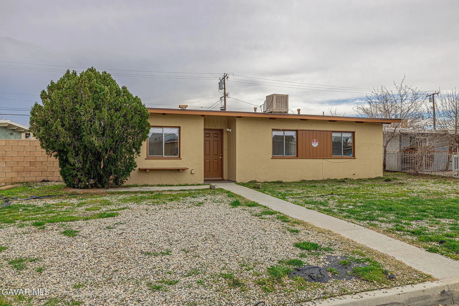 1238 W H15 photo 1