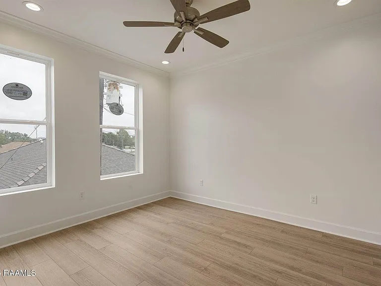 1510 Kaliste Saloom Rd #304 — Photo 14