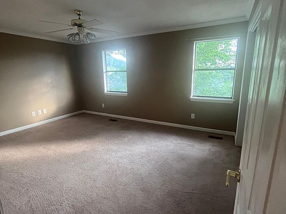 5th image of 2542 Hampstead Dr