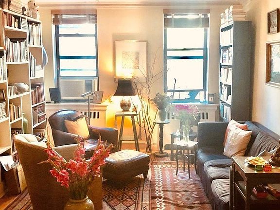 2nd image of 45 Park Ter W APT 3B