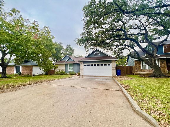 3rd image of 11917 Meadowfire Dr