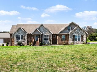 180 Clanton Ln, Wartrace, TN 37183