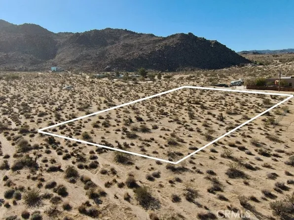6883 Peterson Rd, Twentynine Palms, CA 92277