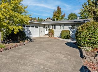 74 Fairview Ct, Ukiah, CA 95482