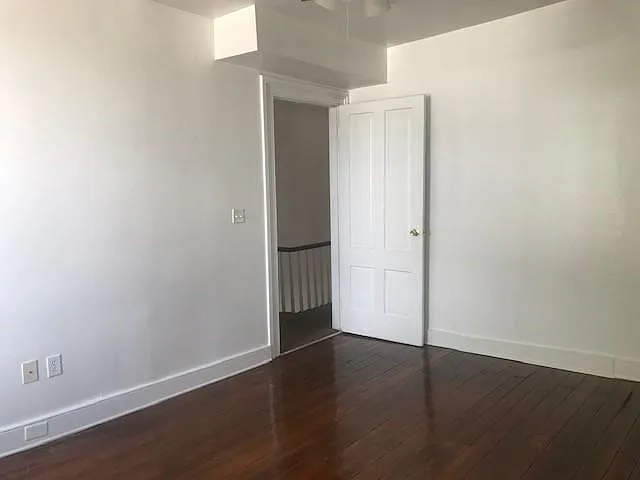 1109 W Clay St — Photo 11