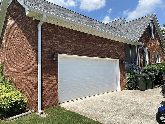 3rd image of 100 Lovvorn Ln NW