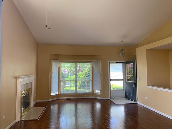 2nd image of 115 Periwinkle Ln