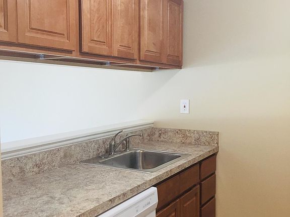 5th image of 38325 North Ln APT H108