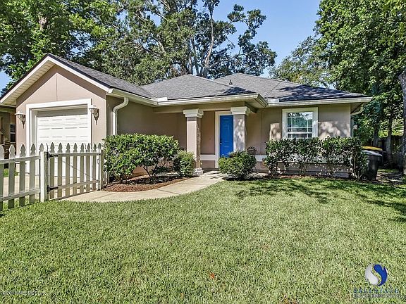 1060 Congleton Terrace-005-18-Front of H