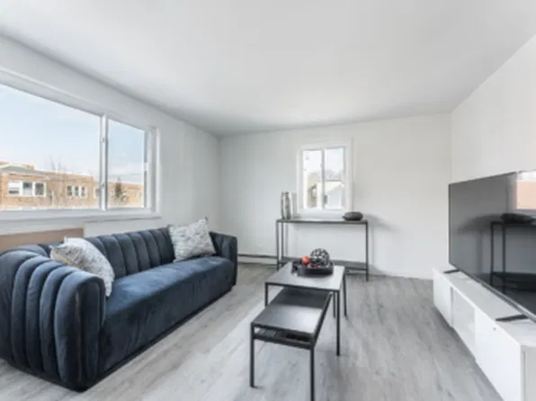7621 N Sheridan Rd, Chicago, IL