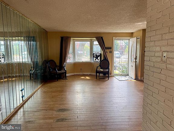 3rd image of 7957 Williams Ave