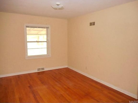 5th image of 7652 Horatio Dr
