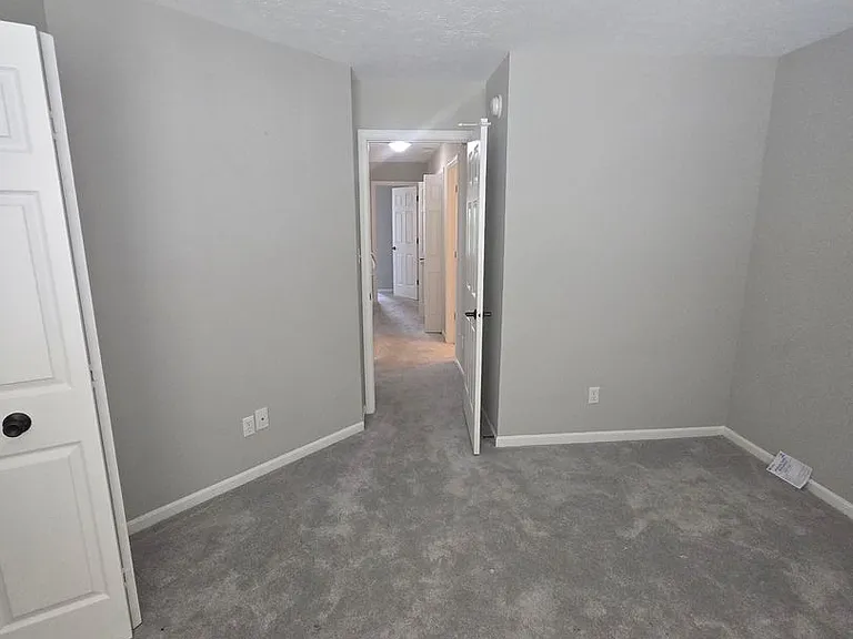 5425 Nighthawk Dr — Photo 6