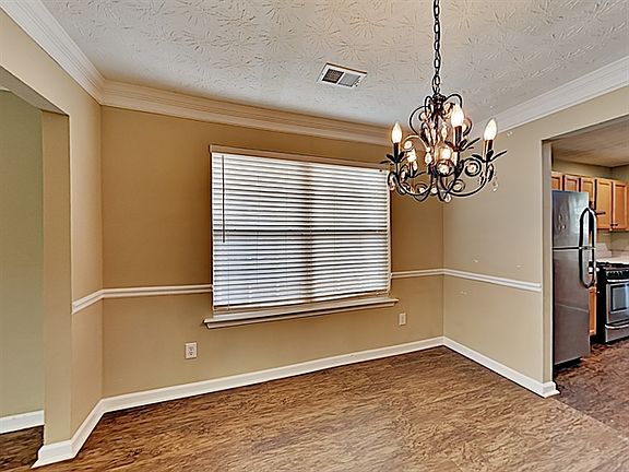 5th image of 158 Village Ct
