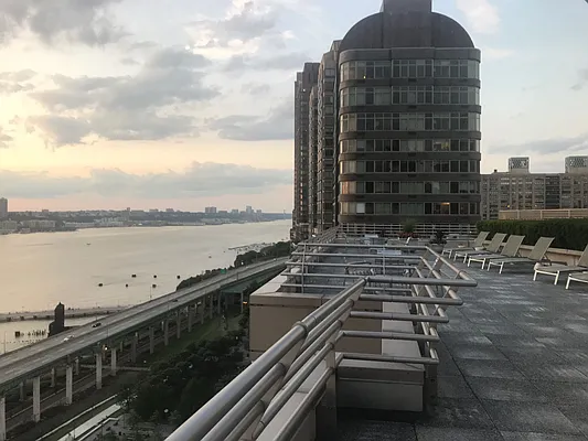 Rented by Owner | media 9