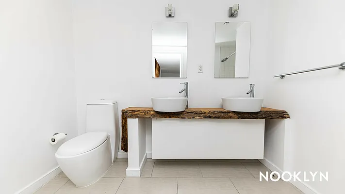 Rented by Nooklyn NYC LLC | media 12