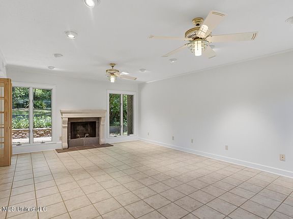4th image of 3954 Eastwood Dr