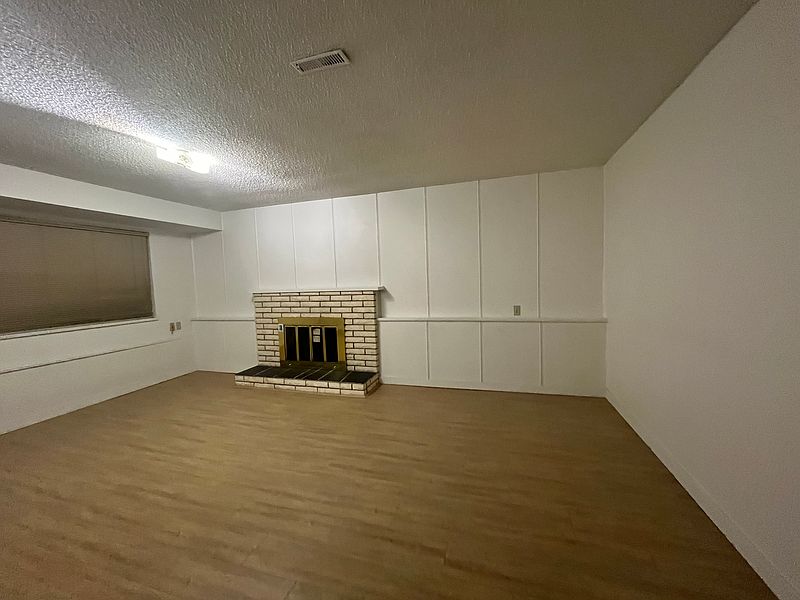 Vancouver House for rent - 4 Bedrooms — photo 3