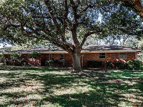 5th image of 301 W Morse Dr