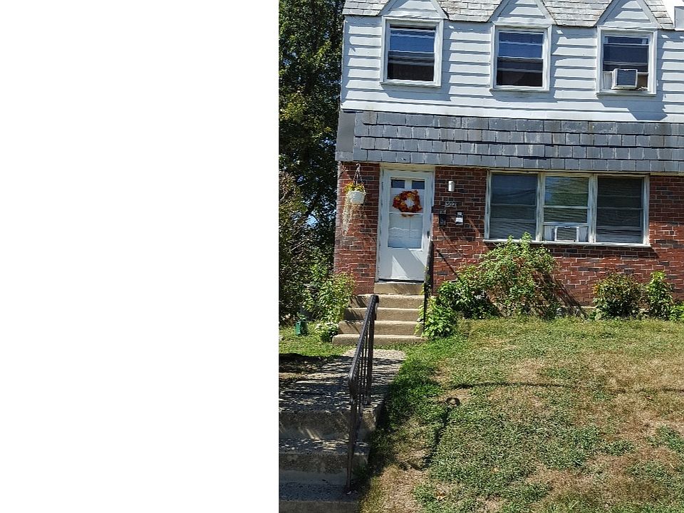2nd image of 303 S Lemon St
