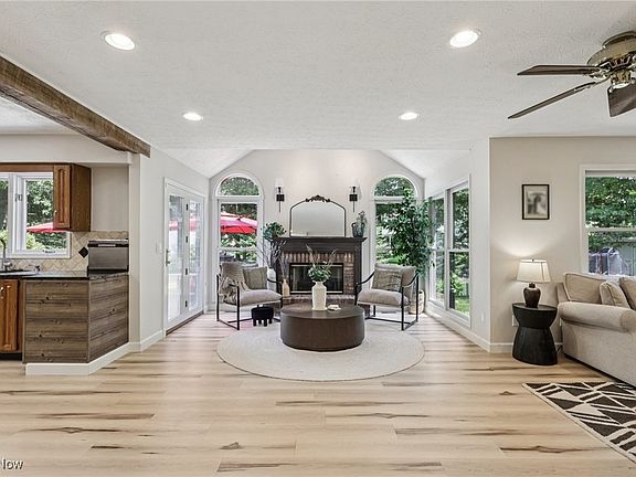 5th image of 409 Nantucket Dr