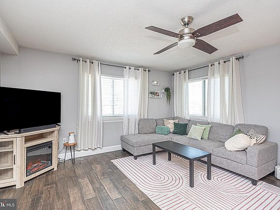 3rd image of 14401A Tunnel Ave #361