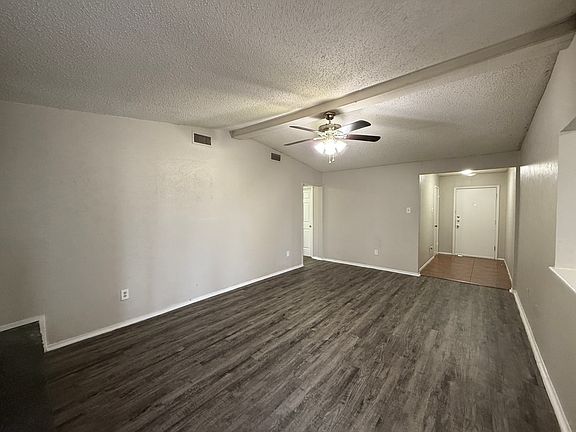 4th image of 250 N Bryan Cir