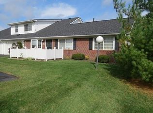 3880 Crestfield Dr, Groveport, OH 43125