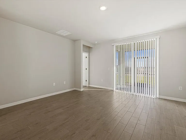 44221 Frontier Dr — Photo 12