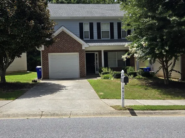 4415 Ravenwood Dr, Union City, GA 30291