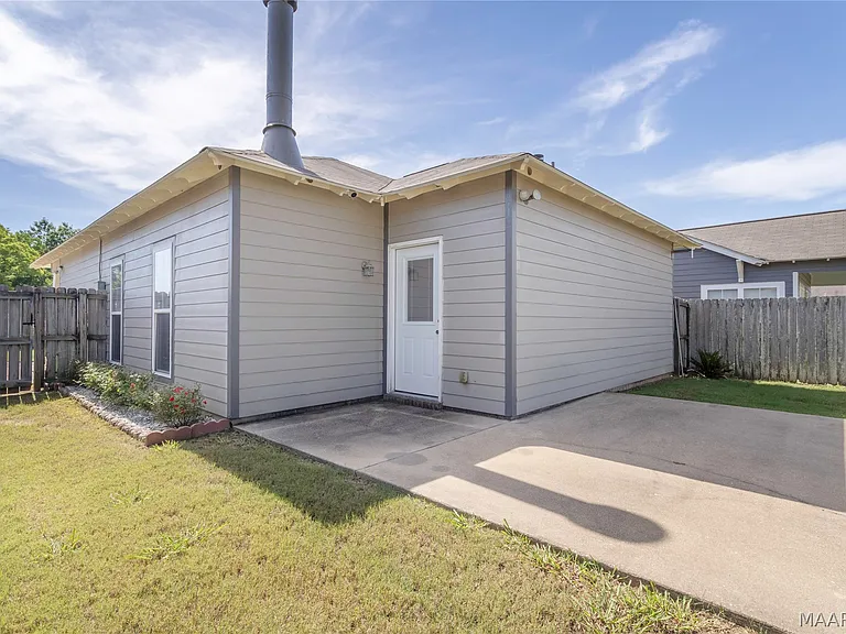 3909 Brookshire Way — Photo 25