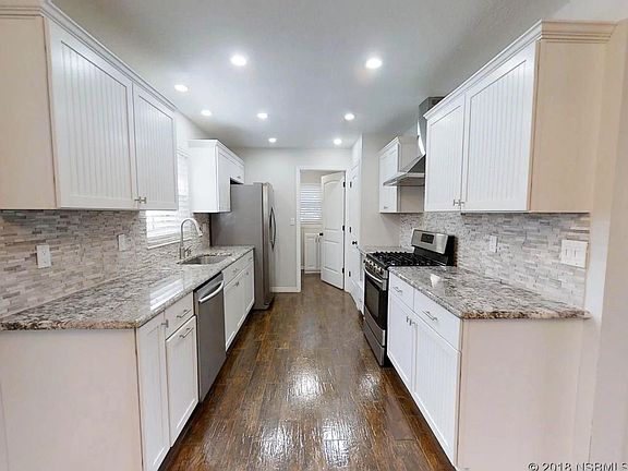 5th image of 810 Oakwood Ave
