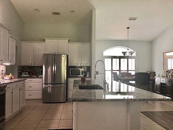 3rd image of 5423 SE 107th St