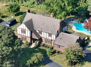 22491 Walsingham Dr, Farmington Hills, MI 48335
