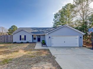 1731 Currys Lake Rd, Gray Court, SC 29645
