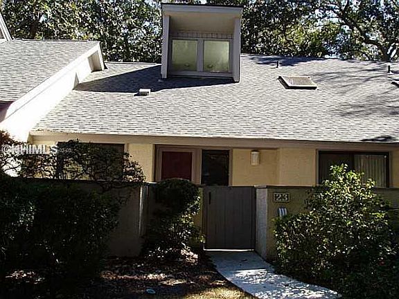 2nd image of 23 Townhouse Mnr