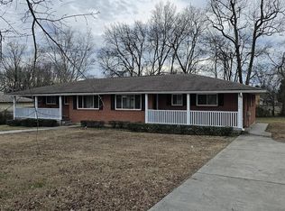 1154 W State Line Rd, Rossville, GA 30741