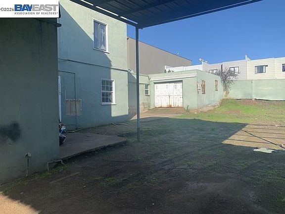 5th image of 1278 Thomas Ave