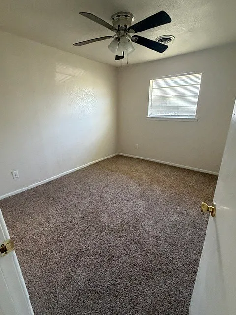 704 Southeast 41st Street - 1 — Photo 2