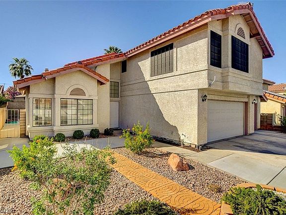 3rd image of 4761 Norfolk Ct